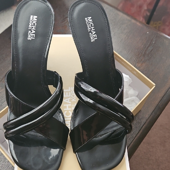Michael Kors Glossy Black Mules - Picture 1 of 4